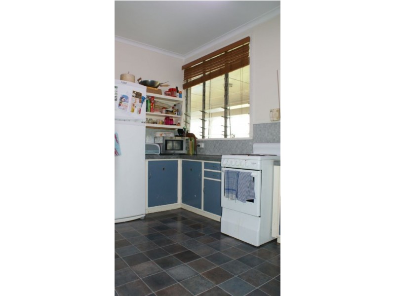 5 Phillips Street, Sarina QLD 4737