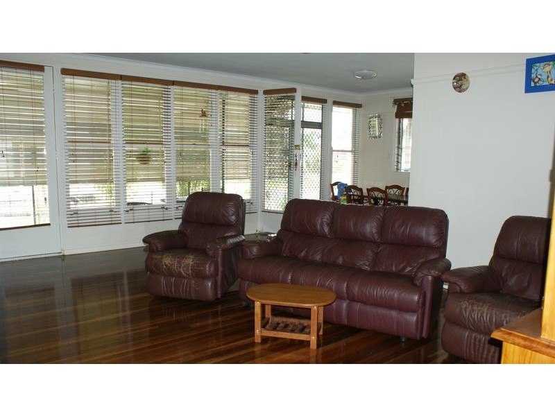 5 Phillips Street, Sarina QLD 4737