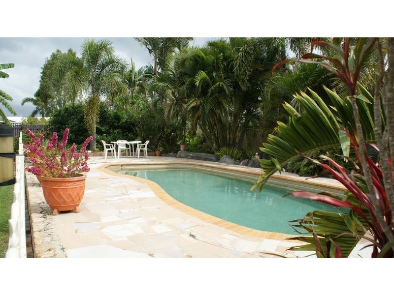 3 Cemetery Road, Sarina QLD 4737