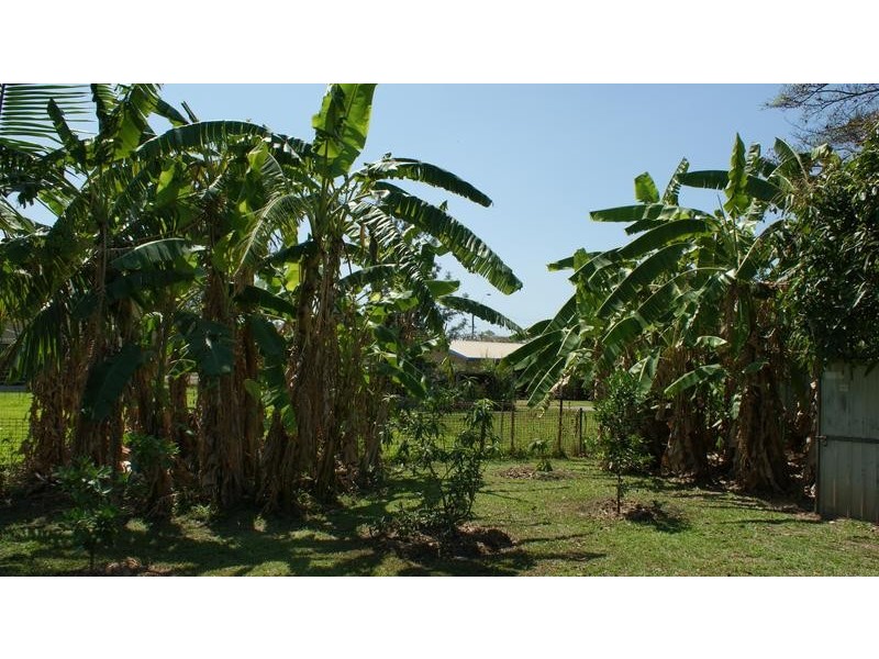 4 Venton Street, Sarina QLD 4737