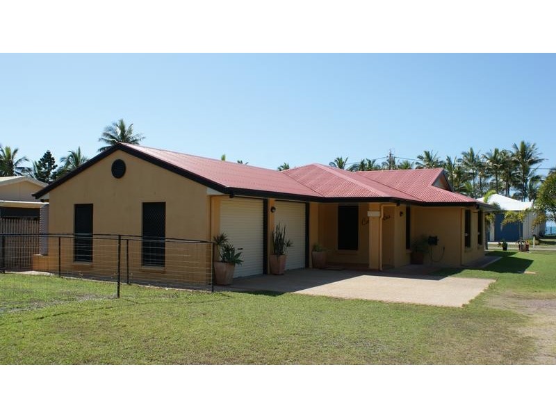 7 Zelma Street, Grasstree Beach QLD 4740