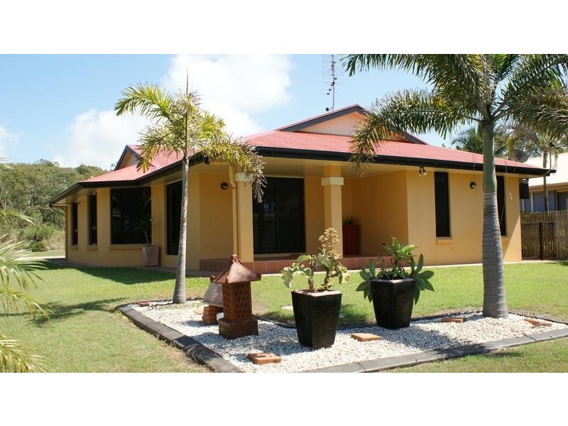 7 Zelma Street, Grasstree Beach QLD 4740