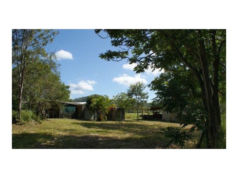 18 Walshs Road, Sarina QLD 4737