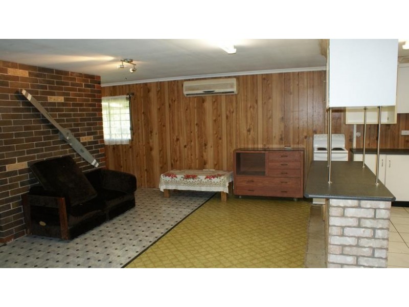18 Walshs Road, Sarina QLD 4737