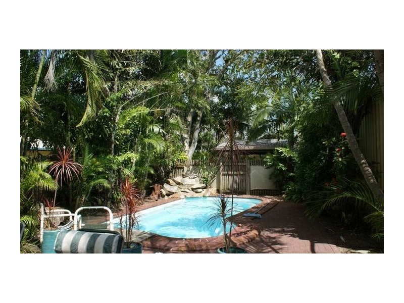 6 Aura Street, Mcewens Beach QLD 4740