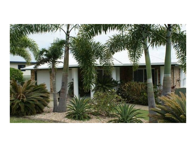 25 Captain Blackwood Drive, Sarina QLD 4737