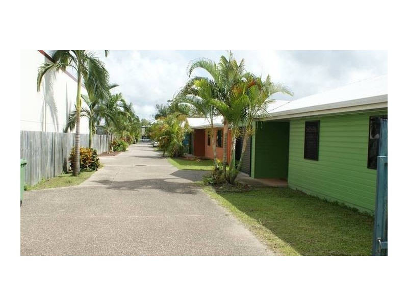 6/5 East Street, Sarina QLD 4737