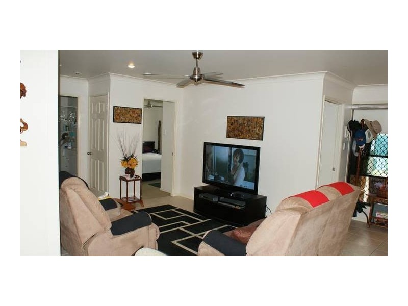 6/5 East Street, Sarina QLD 4737