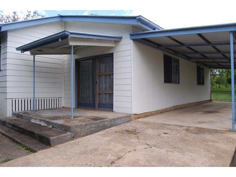 48 Beach Road, Sarina QLD 4737