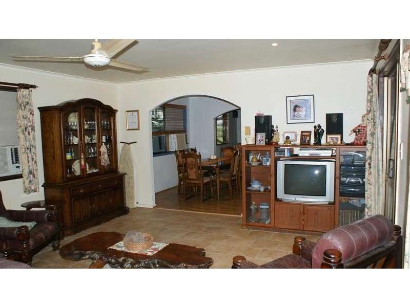 6 Aura Street, Mackay QLD 4740