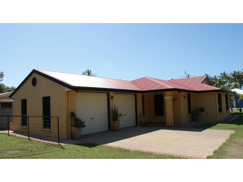 7 Zelma Street, Grasstree Beach QLD 4740
