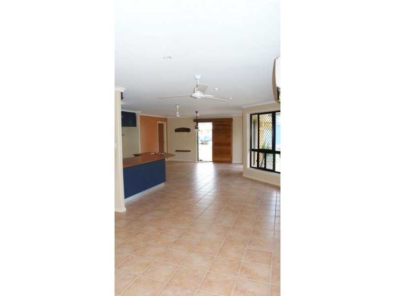 7 Zelma Street, Grasstree Beach QLD 4740