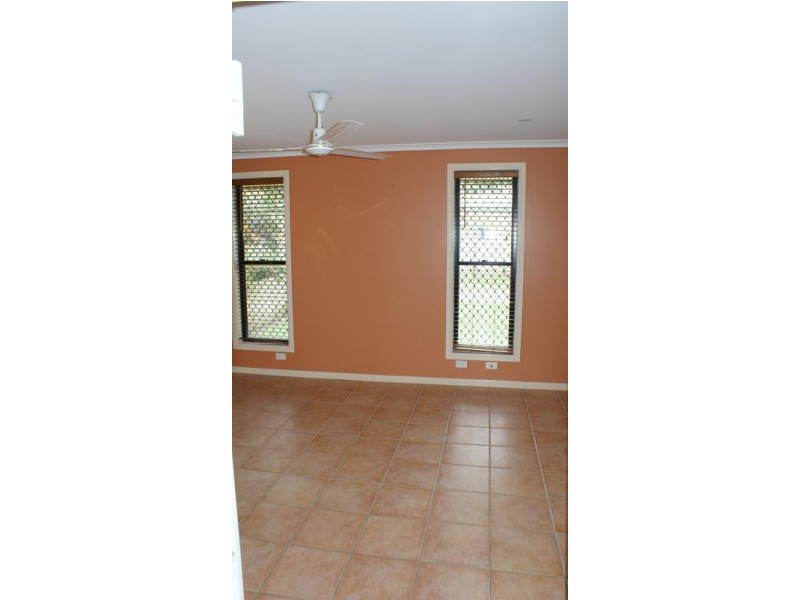 7 Zelma Street, Sarina QLD 4737