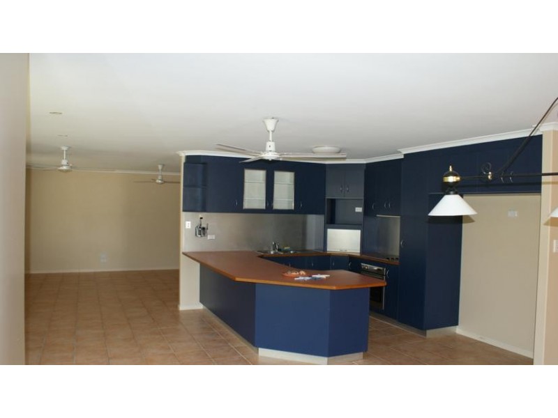 7 Zelma Street, Sarina QLD 4737