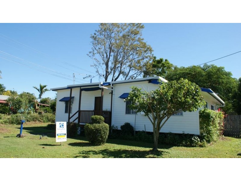 75 Beach Road, Sarina QLD 4737