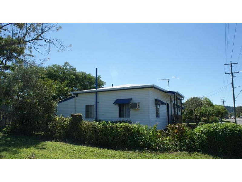 75 Beach Road, Sarina QLD 4737