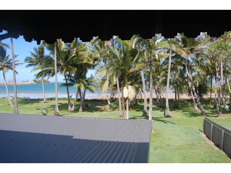 27 McCarthy Street, Salonika Beach QLD 4740