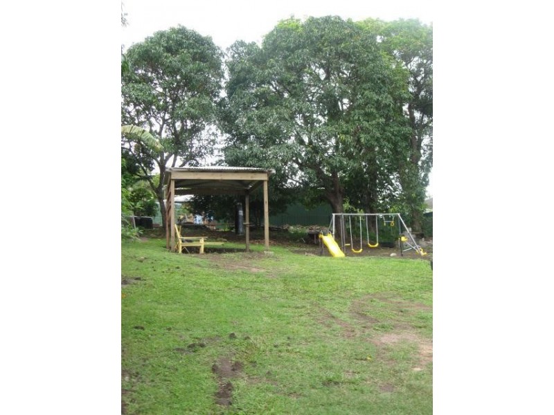 16 Hill Street, Sarina QLD 4737