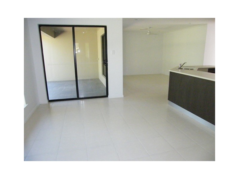 12B Rasmussen Court, Armstrong Beach QLD 4737