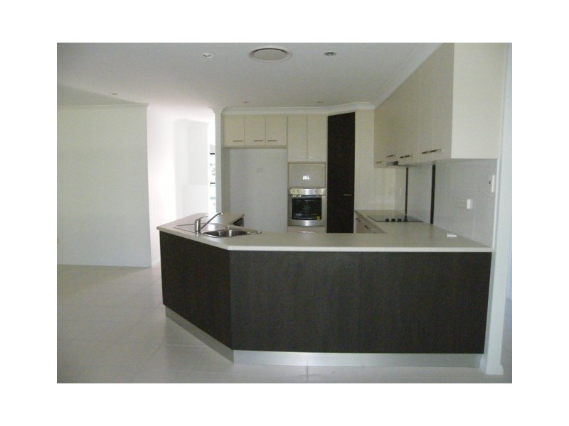 12B Rasmussen Court, Armstrong Beach QLD 4737