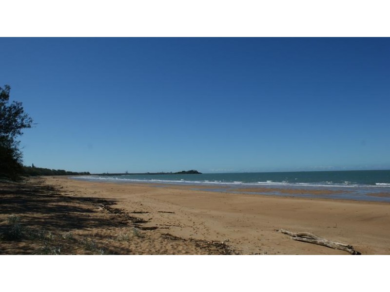 77 Pacific Avenue, Salonika Beach QLD 4740