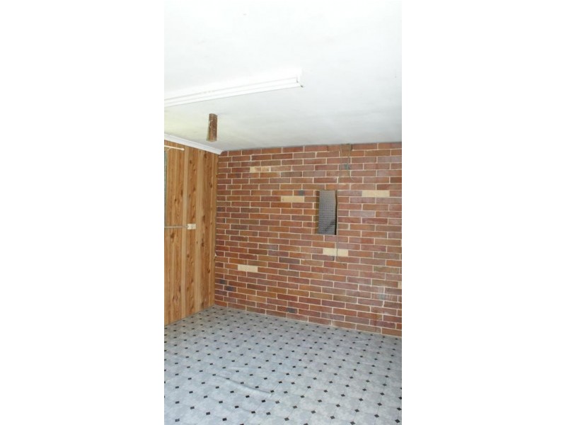 18 Walsh Road, Sarina QLD 4737