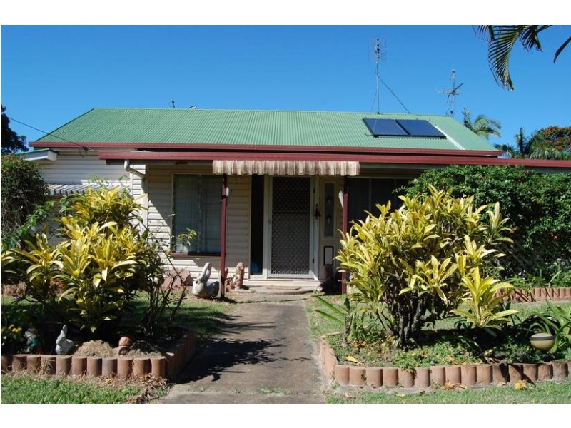 17 West Street, Sarina QLD 4737