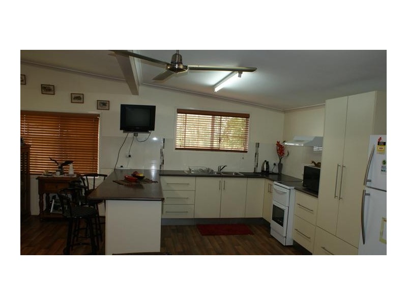 91608 Bruce Highway, Sarina QLD 4737