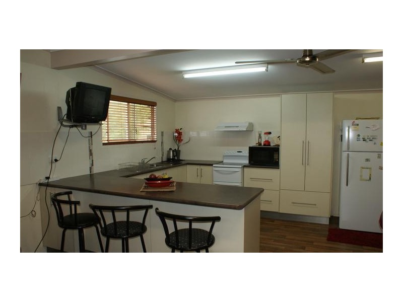 91608 Bruce Highway, Sarina QLD 4737
