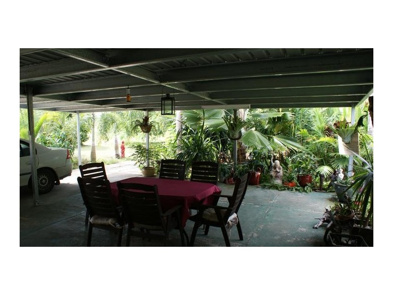 83035 Bruce Highway, Clairview QLD 4741