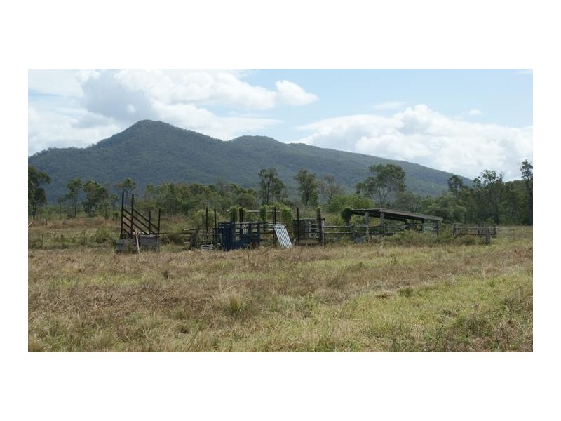 83035 Bruce Highway, Clairview QLD 4741