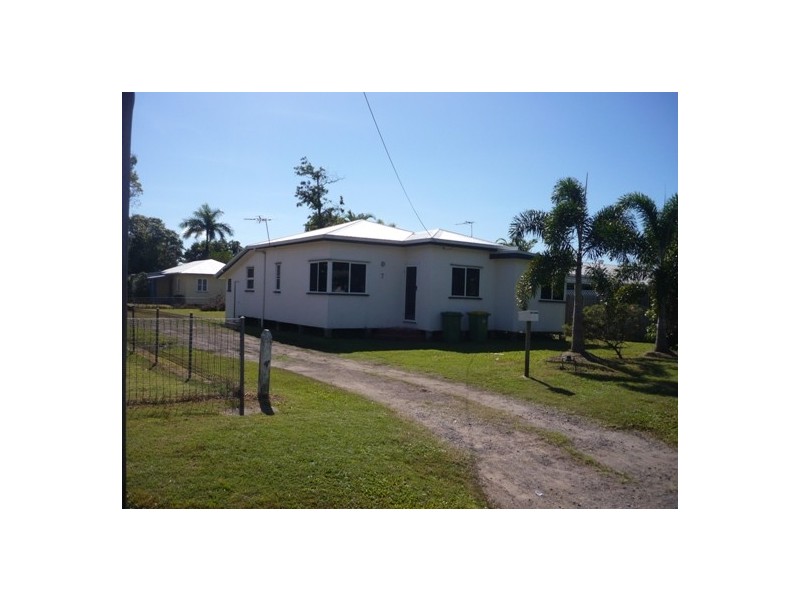 7 Phillips Street, Sarina QLD 4737