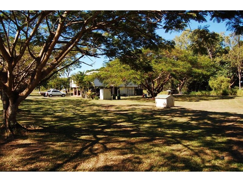 15 Johnsons Road, Koumala QLD 4738