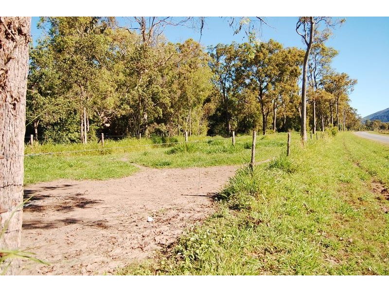 15 Johnsons Road, Koumala QLD 4738