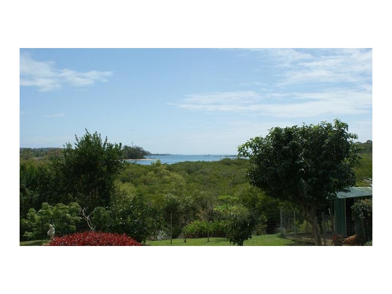 18 Morris Street, Campwin Beach QLD 4737