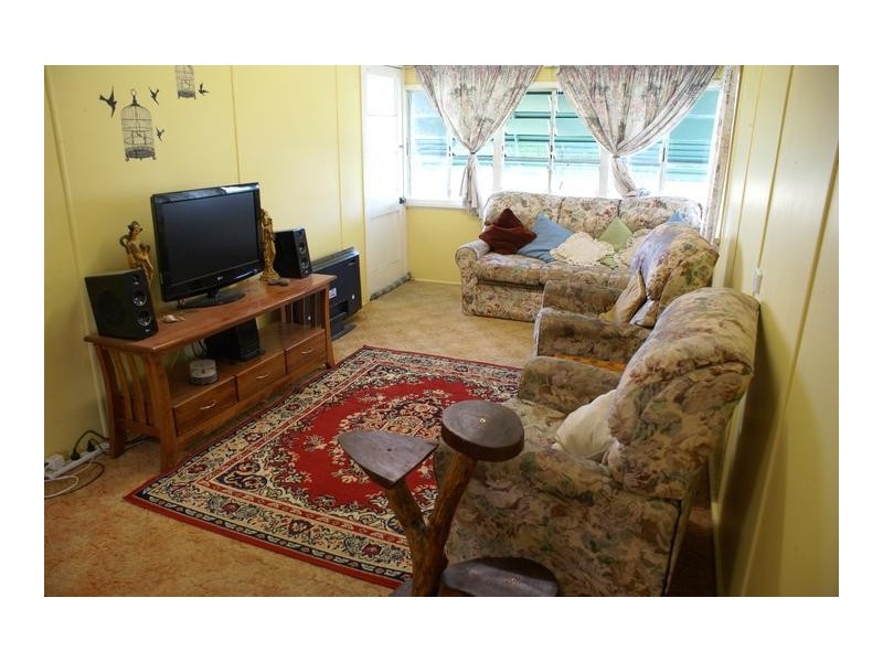 16 Old Bruce Highway, Carmila QLD 4739