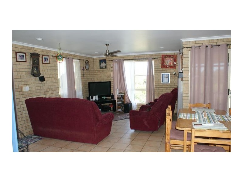 215 Cliftonville Road, Sarina QLD 4737