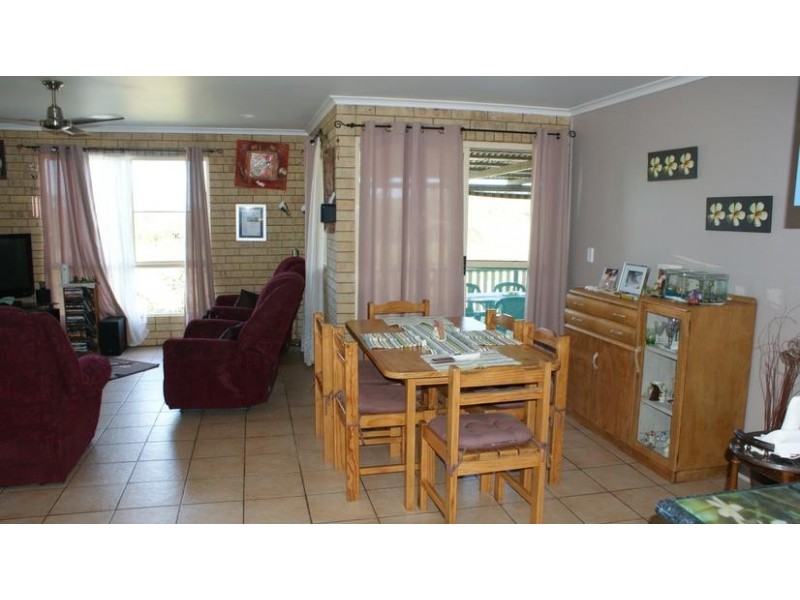 215 Cliftonville Road, Sarina QLD 4737