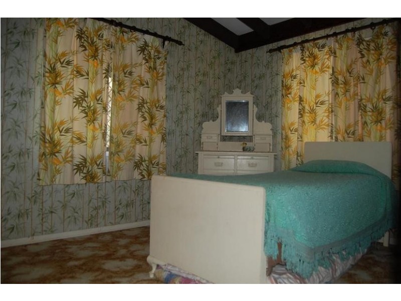 147 Range Road, Sarina QLD 4737