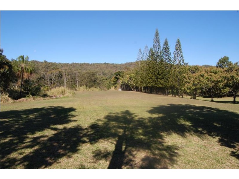 147 Range Road, Sarina QLD 4737