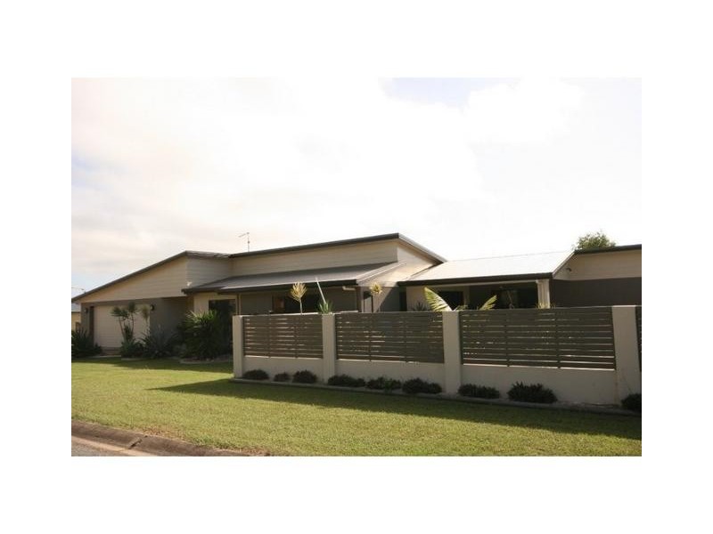 14 Brooksfield Drive, Mackay QLD 4740