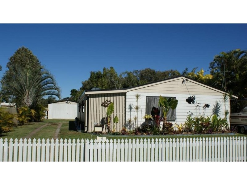 5 Deguara Avenue, Armstrong Beach QLD 4737