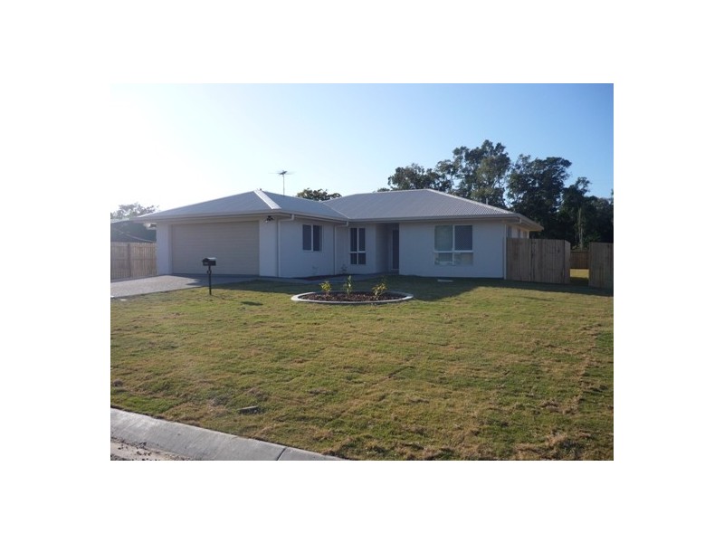5 Leonie Crescent, Armstrong Beach QLD 4737