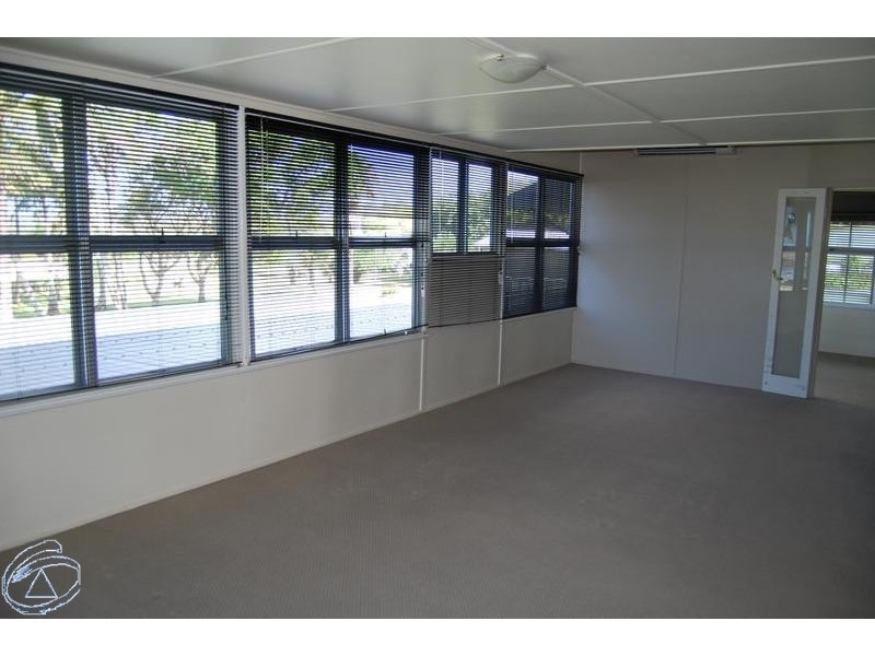 27 McCarthy Street, Hay Point QLD 4740