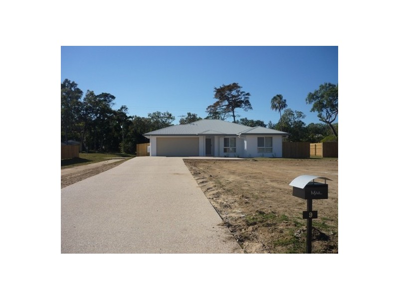 9 Leonie Court, Armstrong Beach QLD 4737