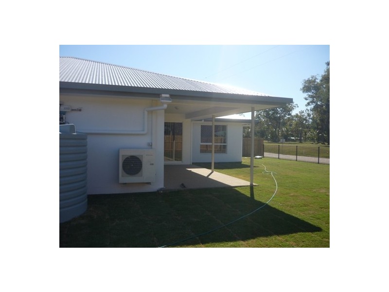 9 Leonie Court, Armstrong Beach QLD 4737