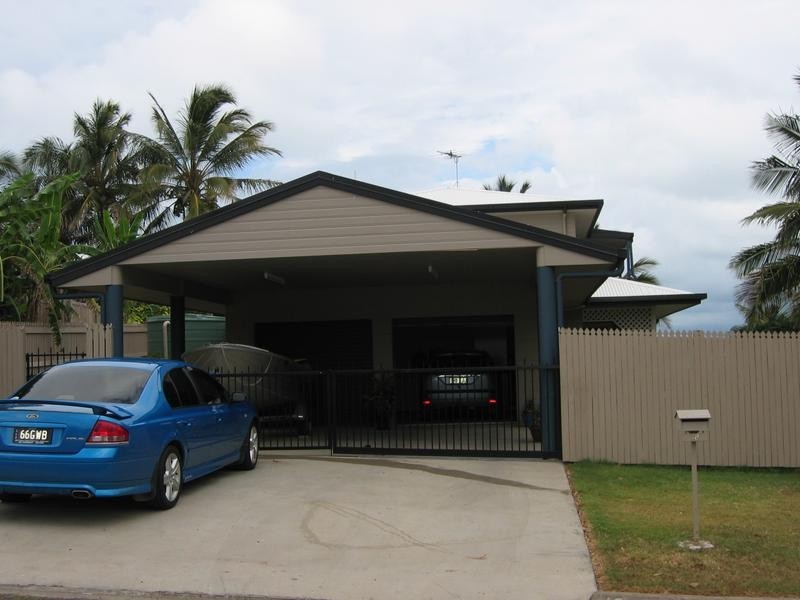 18 Silver Street, Grasstree Beach QLD 4740