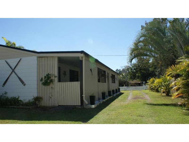 5 Deguara Avenue, Armstrong Beach QLD 4737