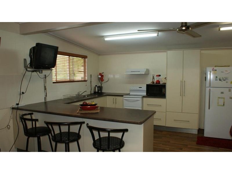 91608 Bruce Highway, Sarina QLD 4737
