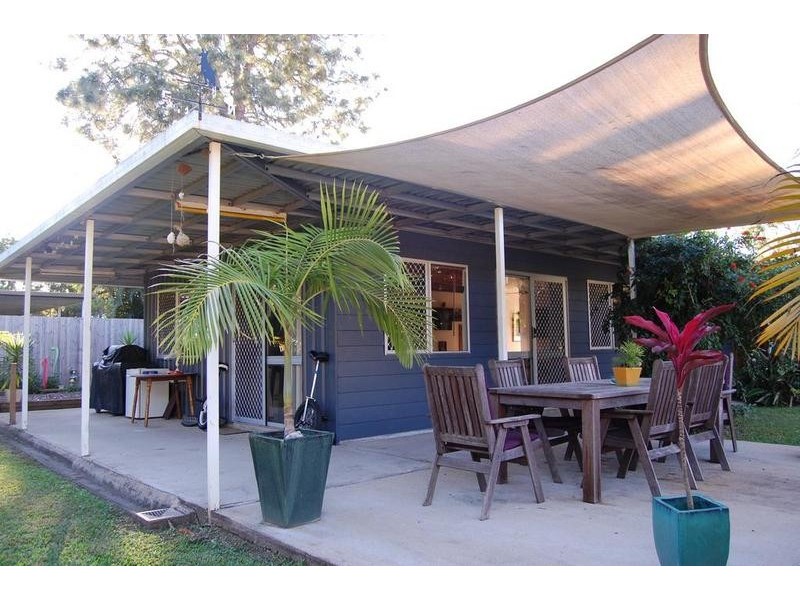 1 Crescent Street, Armstrong Beach QLD 4737